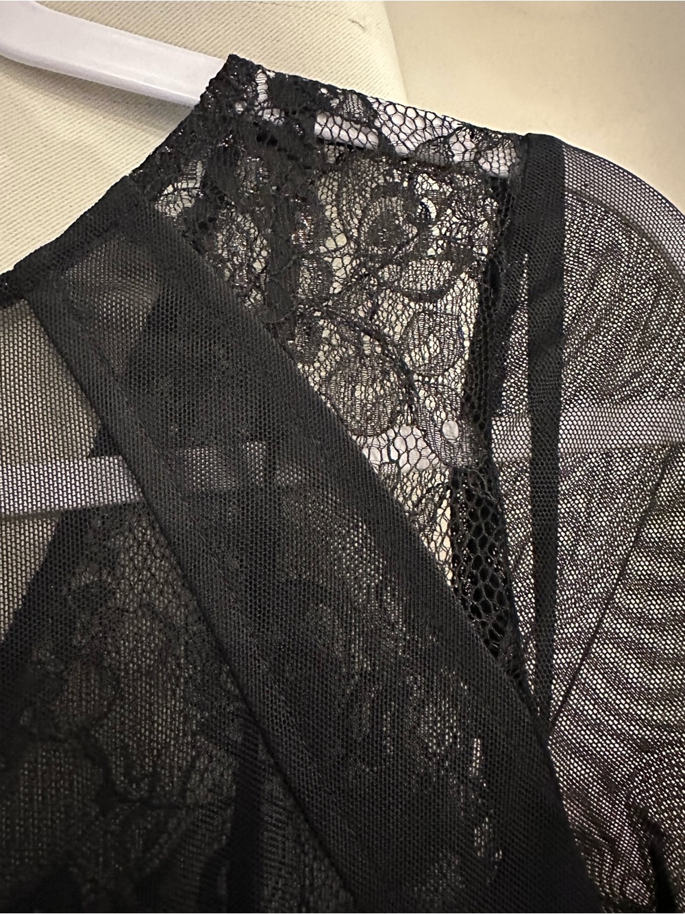 Lauren Ralph Lauren Evening Black Lace Illusion Long-Sleeve Gown - Picture 4 of 14